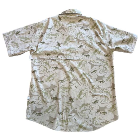 Cabela’s Fishing Shirt with hook and loop closures on pockets and back. Size L. - Picture 8 of 12